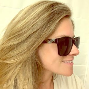 *LOWEST OFFER***AUTHENTIC BURBERRY SUNGLASSES